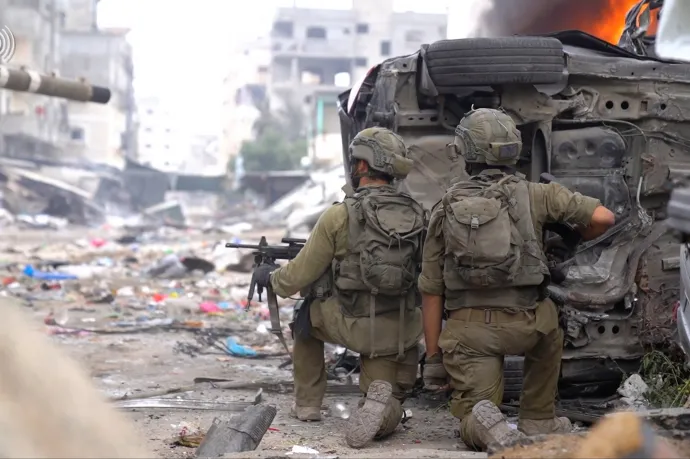 Az izraeli hadsereg felrobbantotta a Hamász parlamentjének épületét