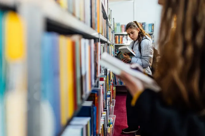 Elkezdődött a 29. Marosvásárhelyi Nemzetközi Könyvvásár, amelyet szinte ellehetetlenített a kormány kiadáscsökkentő intézkedése