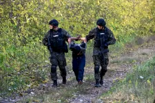 A szerb ügyészségnek nincs bizonyítéka arról, amit a magyar titkosszolgálati jelentés állít, hogy az embercsempészeket a tálibok irányítják