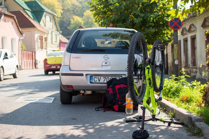 Bicikliszerelés és szászdályai szász házak az idő múlásában – Fotó: Tőkés Hunor / Transtelex