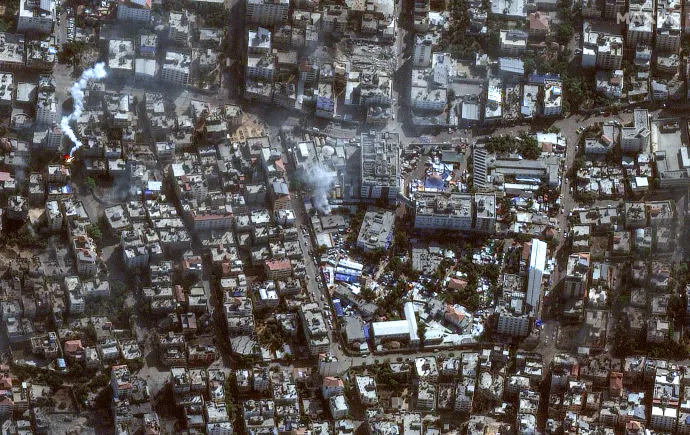 Műholdfelvételen az al-Sifa kórház 2023. november 11-én – Fotó: Maxar Technologies / Reuters