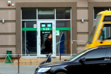 A kormány csak Ukrajnával harcol a magyar cégekért, Oroszországgal nem