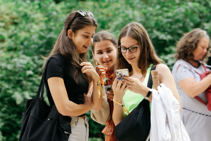Biztató, hogy a fiatalok látják az érme mindkét oldalát a mesterséges intelligenciával kapcsolatban