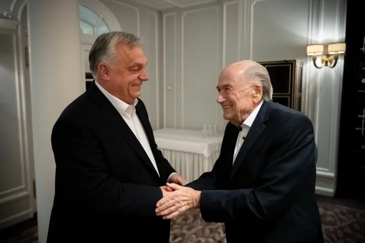A korrupciós botrányba belebukott Sepp Blatterrel találkozott Orbán Viktor