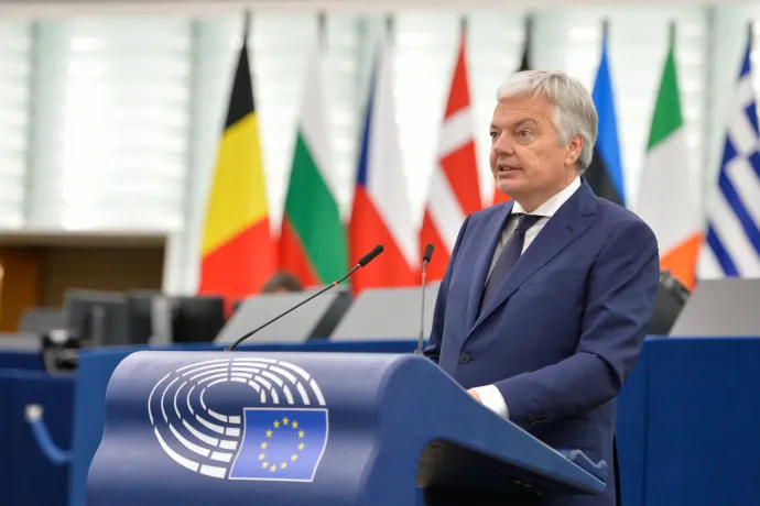 Rituális autodafé, fütyülő Putyin – a magyar EU-pénzekről vitázott az EP
