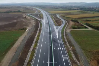 Ciolacu szerint 2024-ben 250 km-rel nő a romániai autópályák és gyorsforgalmi utak hossza