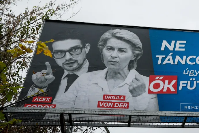 Átragasztgatják a friss konzultációs plakátokat, valamiért kitakarják Alex Soros kezét