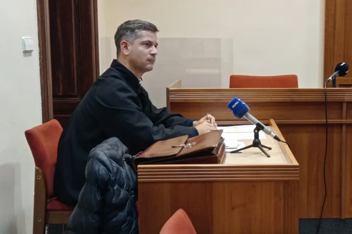 Horváth Márton ügyvéd próbára bocsátást kért a vádlottra – Fotó: Laczó Balázs / Telex