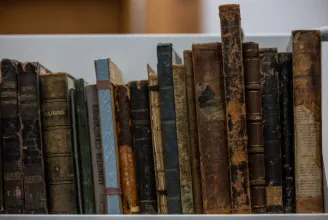 79 értékes orosz kötetet loptak el egy varsói könyvtárból