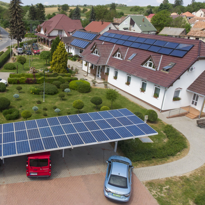 Nem volt életszerűen kitalálva a napelemes támogatási program, máris módosítják
