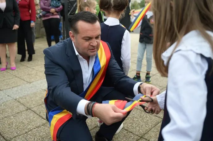 Országos körözést adtak ki a korrupció miatt elítélt nagybányai polgármester ellen