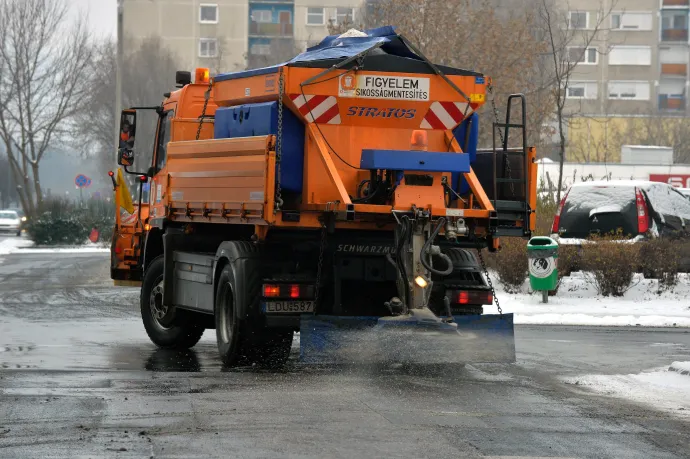 Budapest főtájépítésze figyelmeztet, az utakon használt sót tilos a járdára szórni