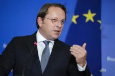 EP proposal calls for Commission to investigate Hungarian EU commissioner's behaviour