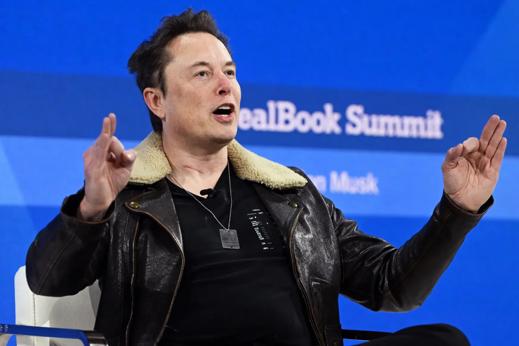 Elon Musk bocsánatot kért egy posztjáért, aztán a hirdetőket elküldte a francba