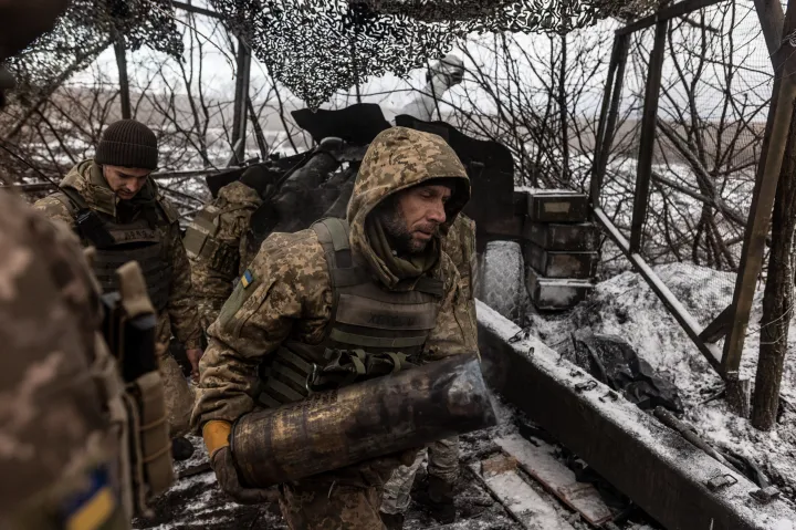 Az EU mindenképpen leszállítja Ukrajnának a beígért egymillió darab lőszert