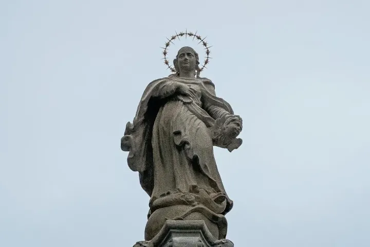Helyére került a felújított Mária-oszlop, Kolozsvár legrégebbi köztéri emlékműve