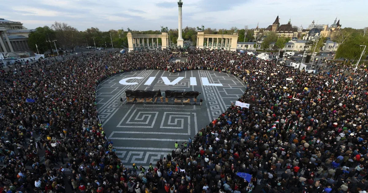 More than a hundred Hungarian NGOs unite to protest against introduction of sovereignty protection law