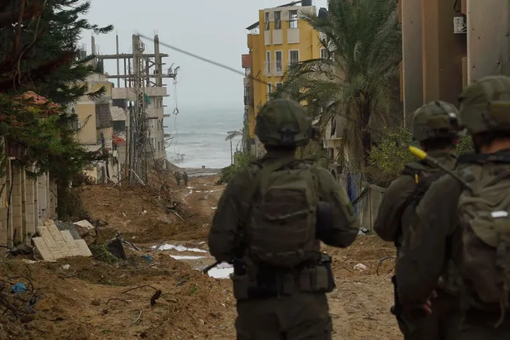 Izraeli katonák a Gázai övezetben 2023. december 2-án – Fotó: Izraeli Védelmi Erők / Reuters