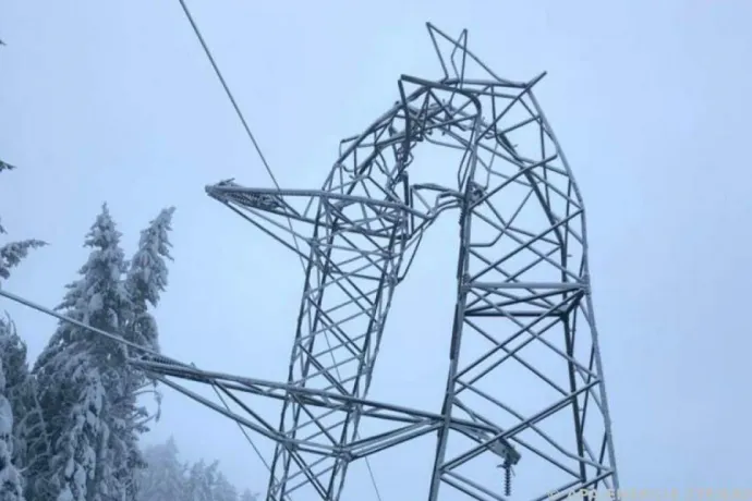 Húszezer háztartásban ment el az áram a heves havazás miatt Ausztriában. Egy ember lavina áldozata lett