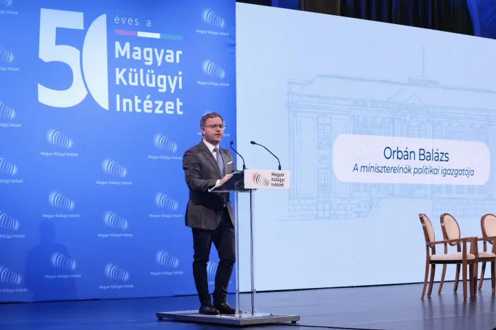 Orbán Balázs az Oroszlánkirállyal magyarázta el, miért különutas Magyarország