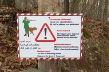 Fura arab és orosz nyelvű táblák tűntek fel a Börzsönyben
