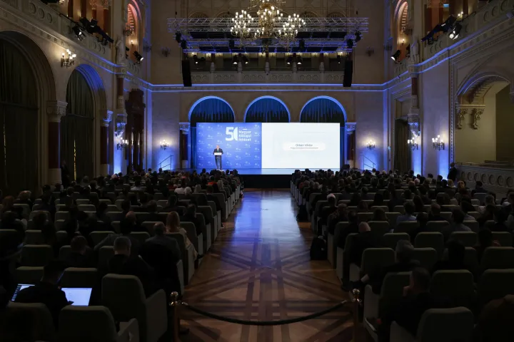 Orbán záróbeszéde az MKI konferenciáját a Vigadó Dísztermében – Fotó: Hevesi-Szabó Lujza / Telex