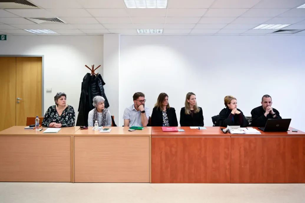 Kirúgott tanárok pere: pár nappal a tárgyalás előtt küldött át értelmezhetetlen adathalmazt a tankerület a bíróságnak