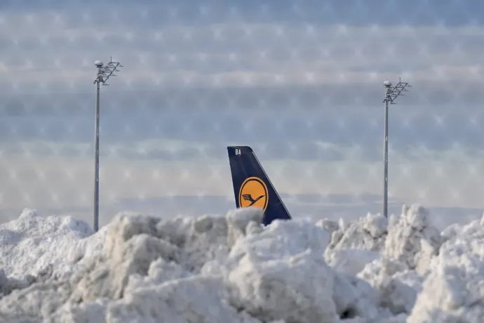 Megakadt a vonat- és légi közlekedés Németországban a hó és fagy miatt