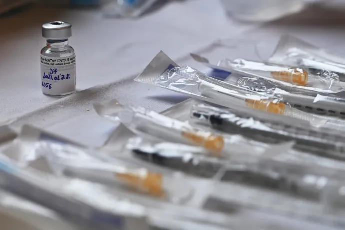Beperelte Magyarországot a Pfizer és a BioNTech
