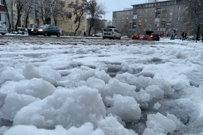 Hótakaró alatt ébredt az ország nagy része, mutatjuk, mire kell figyelni
