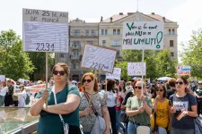 Hiába volt a sztrájk? A kormány által ígért fizetésemelésnek csak egy részét kapják meg a tanárok