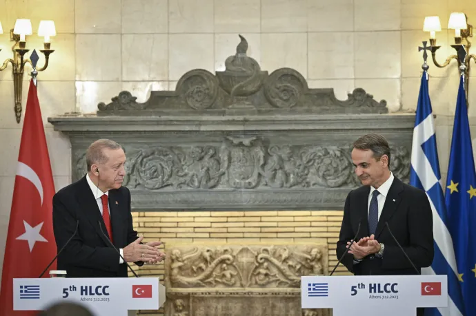 Erdoğan Athénban: Az Égei-tengert a béke tengerévé akarjuk változtatni