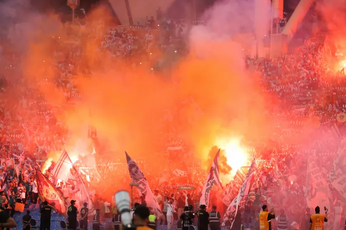 A szaúdiak komolyan fontolgatják, hogy nyáron rendezik a 2034-es foci-vb-t