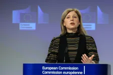 Az Európai Bizottság alelnöke szerint a nemzeti konzultáció hazugságokat tartalmaz, a plakátok pedig botrányosak