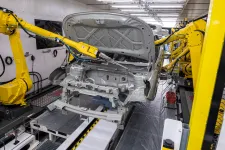 Csak az autó- és az akkumulátorgyártás pörgeti a magyar ipart, 3,2 százalékkal esett vissza a termelés