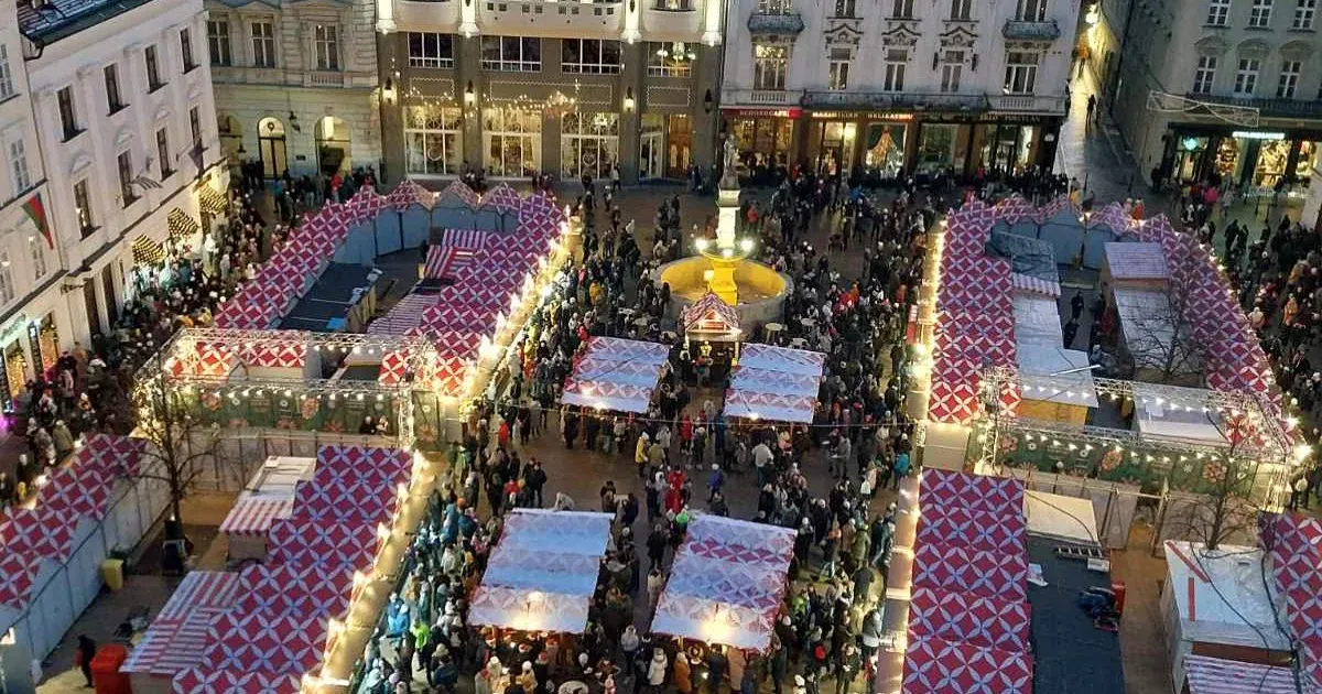 A pozsonyi adventi vásáron is olcsóbb a magyar lángos, mint Budapesten