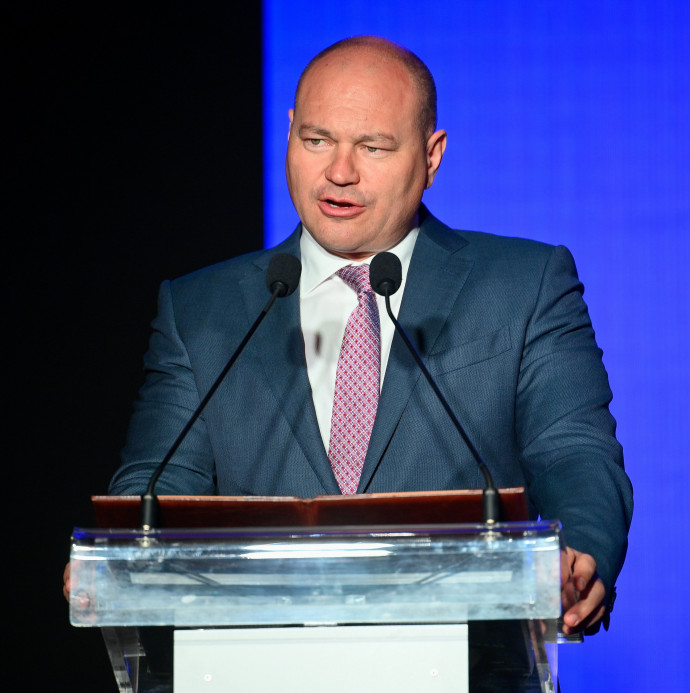 Bárki kereshet nettó félmilliót a NER-es ingatlankirály szerint, de rosszul lát a pályán