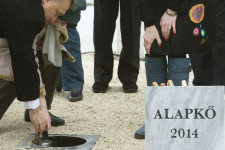 Megtalálta a kormány, hogyan táplálja a klientúrát az uniós eljárás ellenére