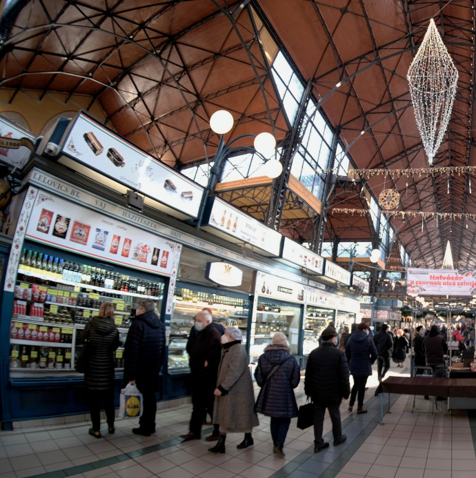 Fél lábbal az időgépben ragadt az újra növekvő magyar gazdaság