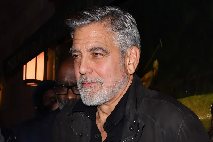George Clooney és Adam Sandler felnőtté válási történetet forgat a Netflixnek