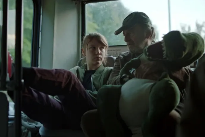 Két magára hagyott ember egy nagyon magyar, és nagyon valóságos filmben