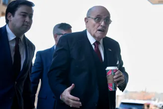 Rudy Giulianinak 148 millió dollár sérelemdíjat kell fizetnie két nőnek, akiket 2020-ban megrágalmazott