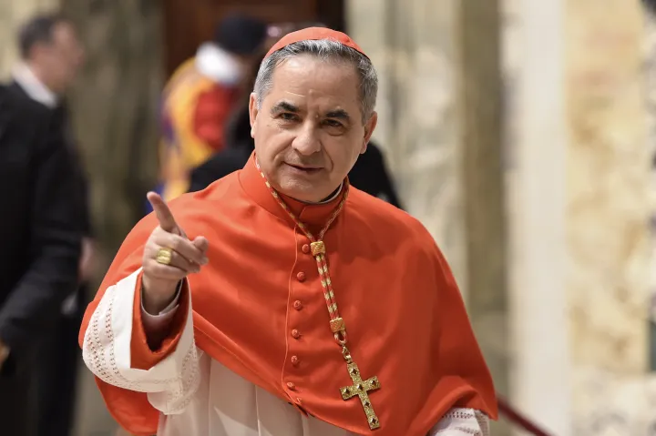 Öt és fél évre ítélték az eurószázmilliókkal zsonglőrködő vatikáni bíborost