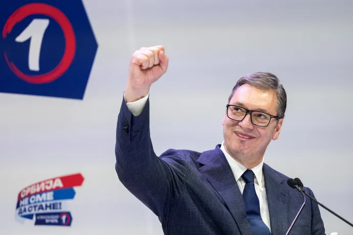Aleksandar Vučić szerb elnök a kormánypárti „Szerbia nem állhat meg”-pártszövetség kragujevaci kampányrendezvényén 2023. december 12-én – Fotó: Marko Djurica / Reuters