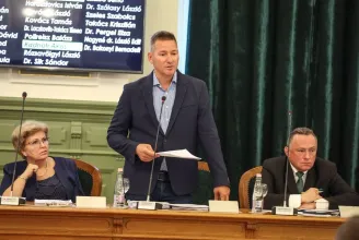Győr egyik alpolgármestere lemond – az ő zsarolhatóságáról kérdezték a polgármestert