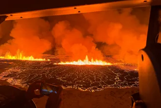 Százméteres lávaszökőkutak, óránként ezer méternyi lávafolyás – tüzes karácsony várható Izlandon