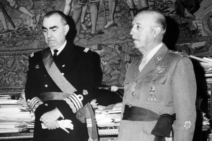Luis Carrero Blanco és Franco 1973. június 9-én, miután a tábornok miniszterelnökké nevezte ki Blancót – Fotó: Europapress / AFP