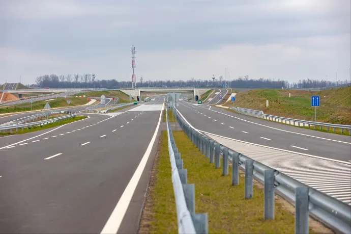 Harminckilenc híd és négy völgyhíd is épül majd a 400 milliárdba kerülő M76-os autópályán