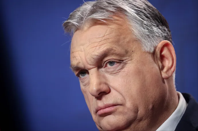 DK: Orbánnak legfeljebb arra van esélye, hogy felhúzza a sliccét a folyosón, ahova kiküldik