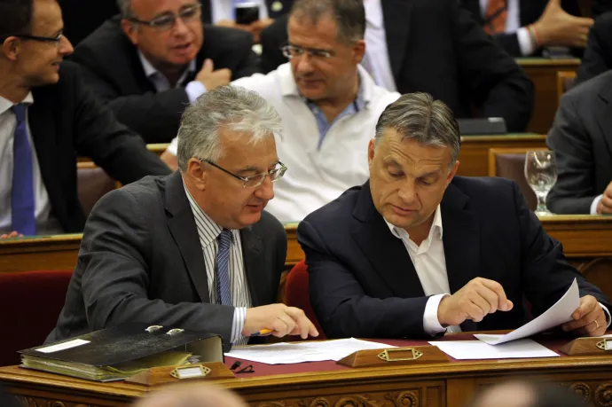 Orbán Viktor és Semjén Zsolt az Országgyűlés plenáris ülésén 2014. június 10-én – Fotó: Kovács Attila / MTI